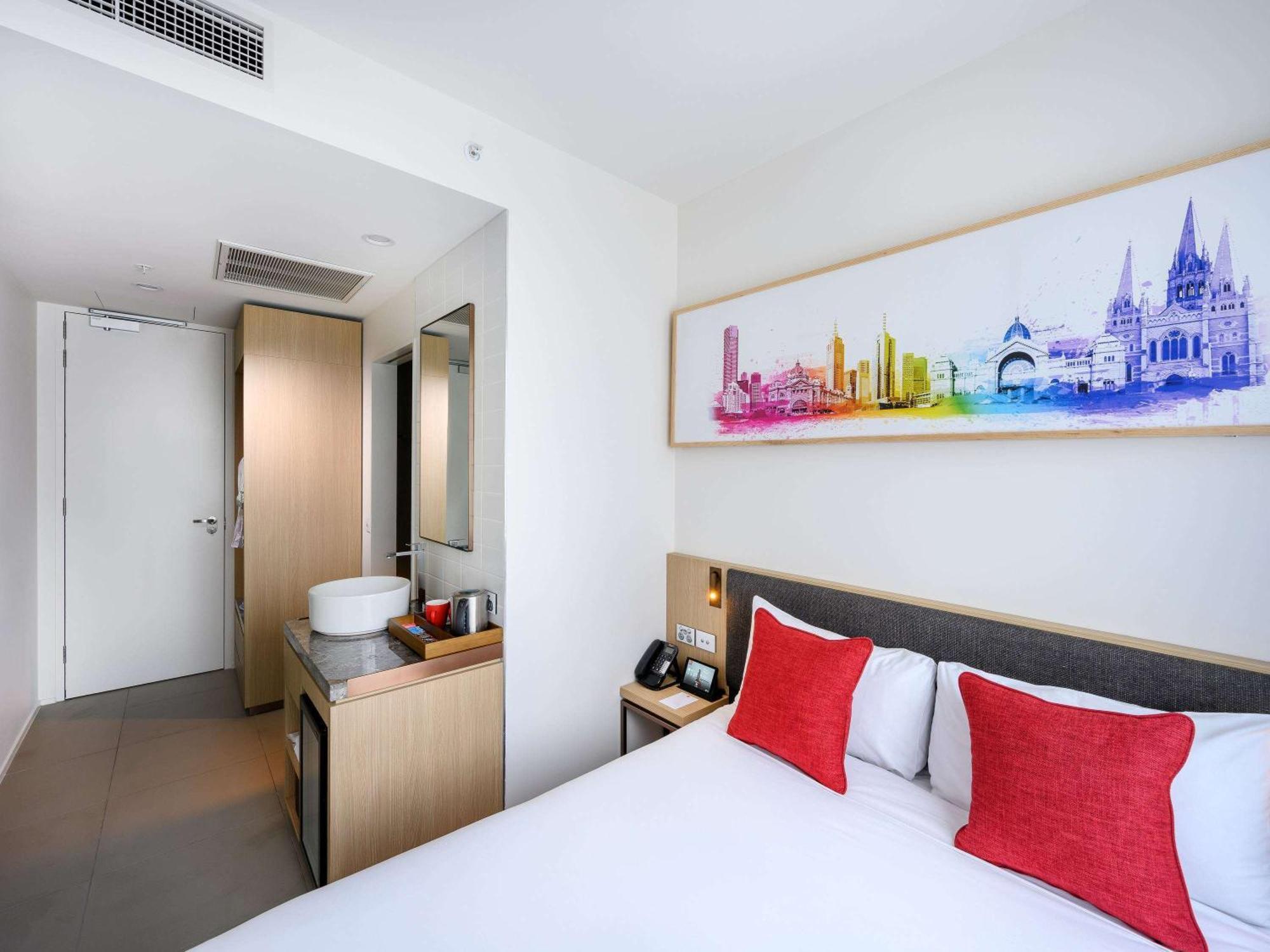 Ibis Melbourne Central Exterior photo